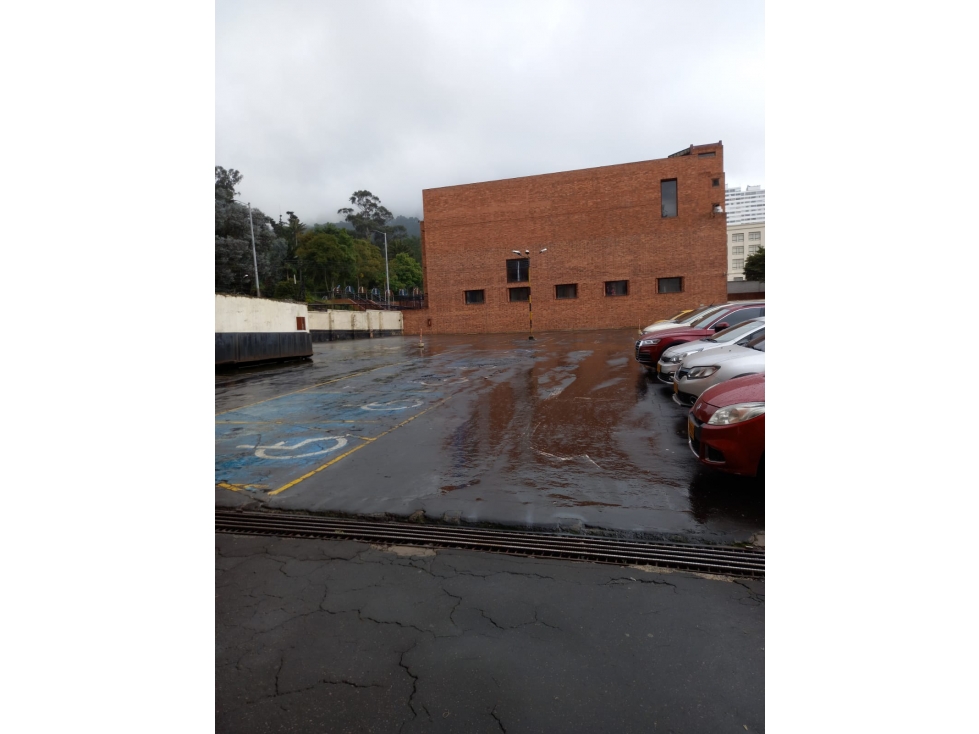 Lote con construcción en Venta - Bogotá - 2