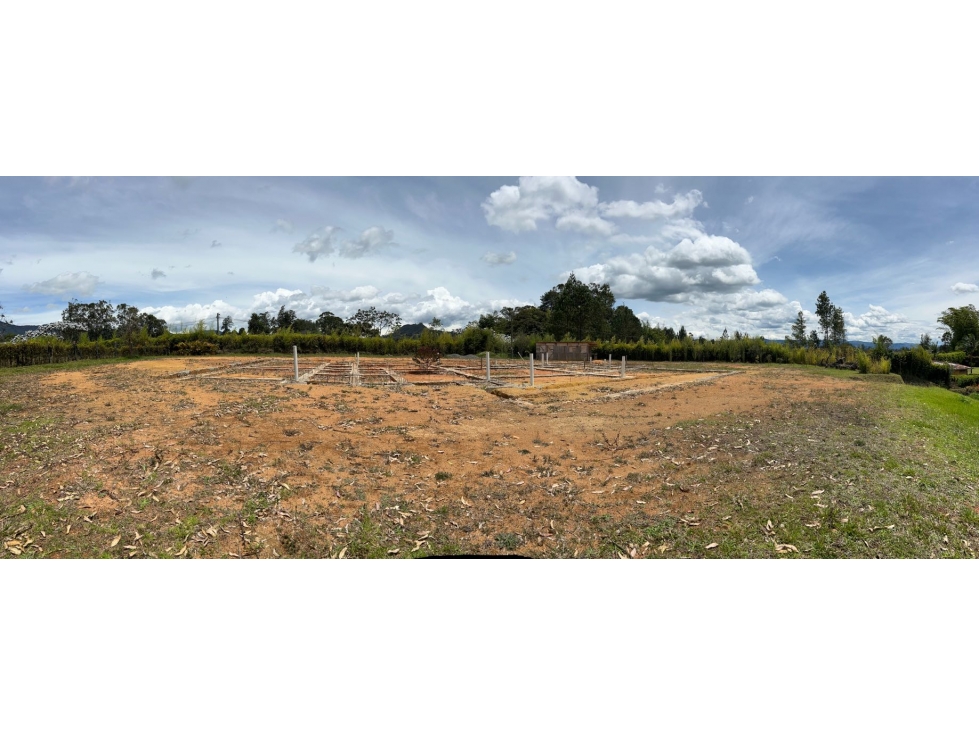 LOTE CON EXCELENTE VISTA Y PRINCIPIO DE CONSTRUCCIÓN EN VENTA~ QUIRAMA — foto 6