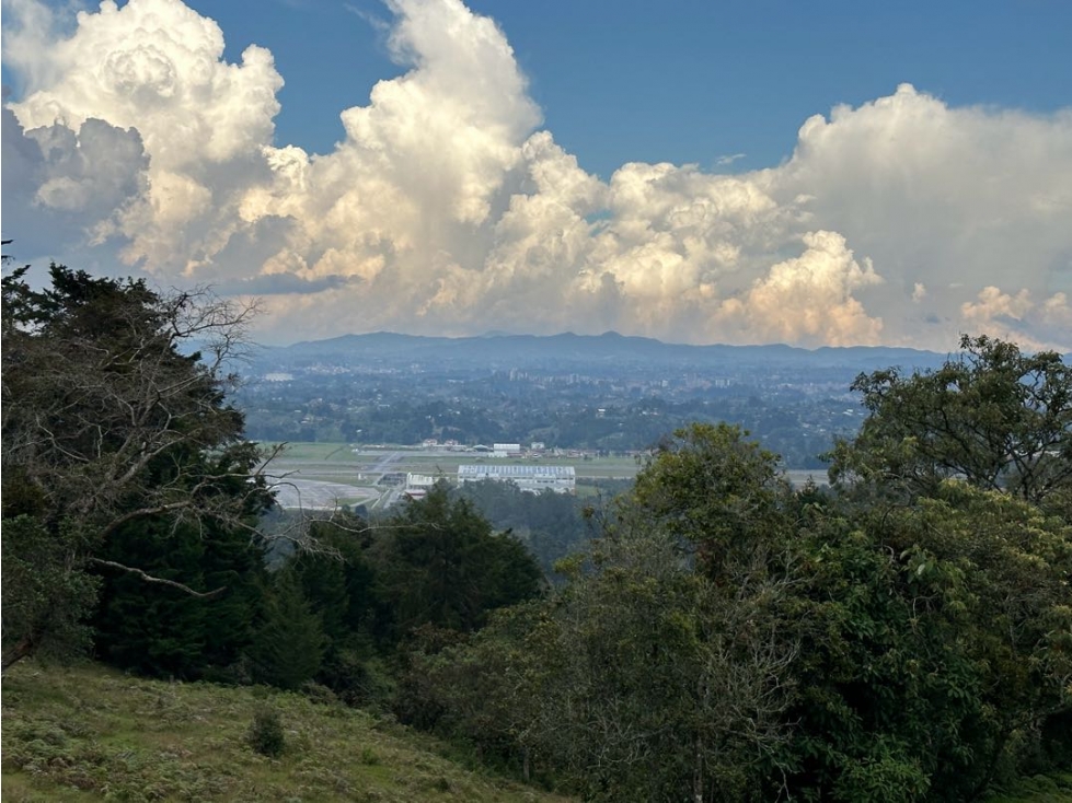 Lote con la mejor vista al aeropuerto y el valle de San Nicolás