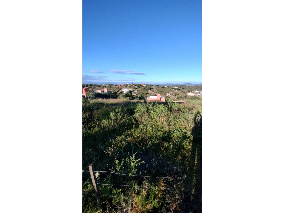 Gran terreno cercado con serv. y esritura. Venta. Tanti, Flor Serrana - 3