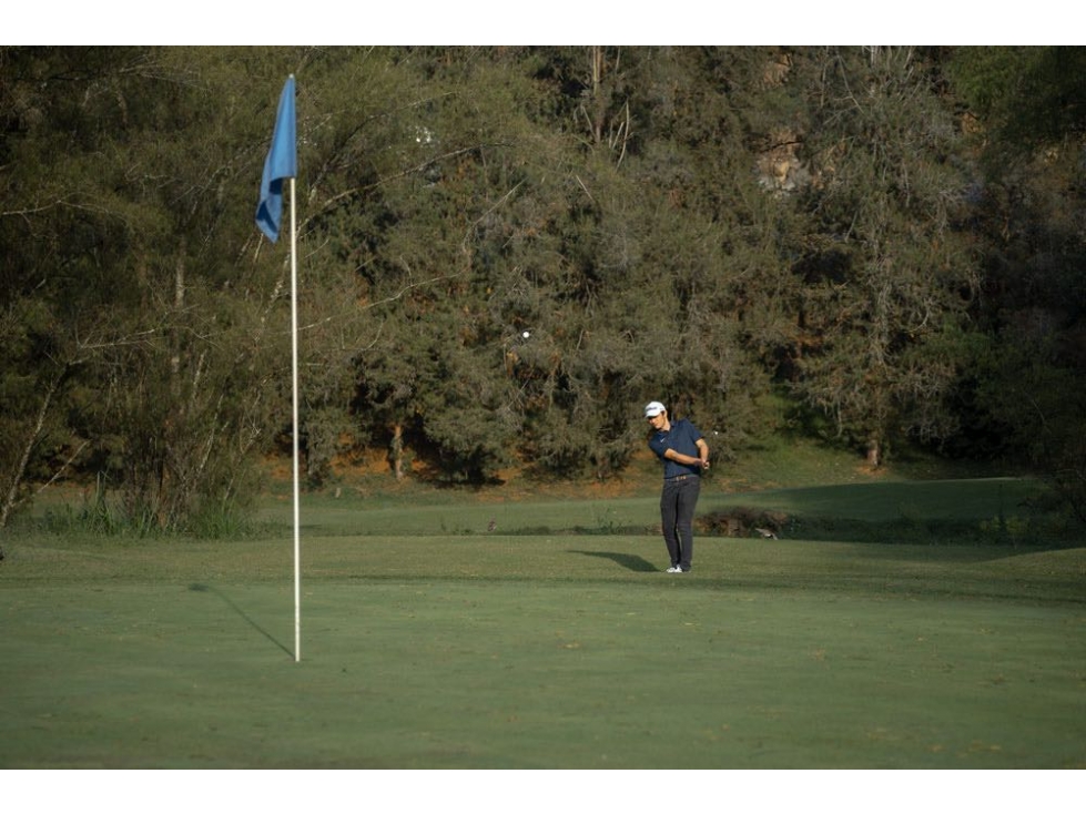 ¡Lote de 1.000 mÂ² junto al campo de golf mÃ¡s exclusivo del Oriente