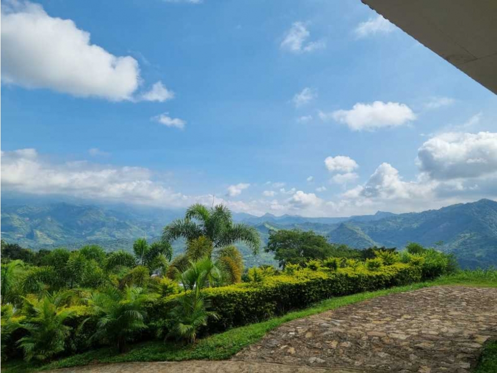Lote De 1700 M2 En Condominio En La Mesa Cundi — foto 2