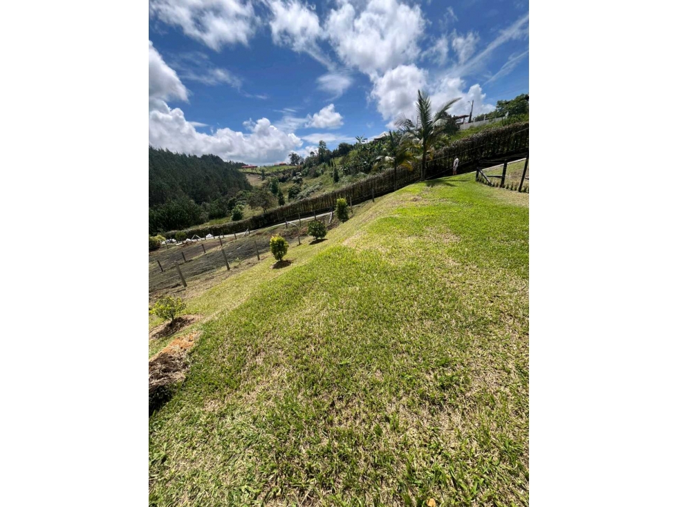 LOTE DE 500 M2 EN GUARNE PROINDIVISO a 6 MINUTOS DE LA AUTOPISTA — foto 2