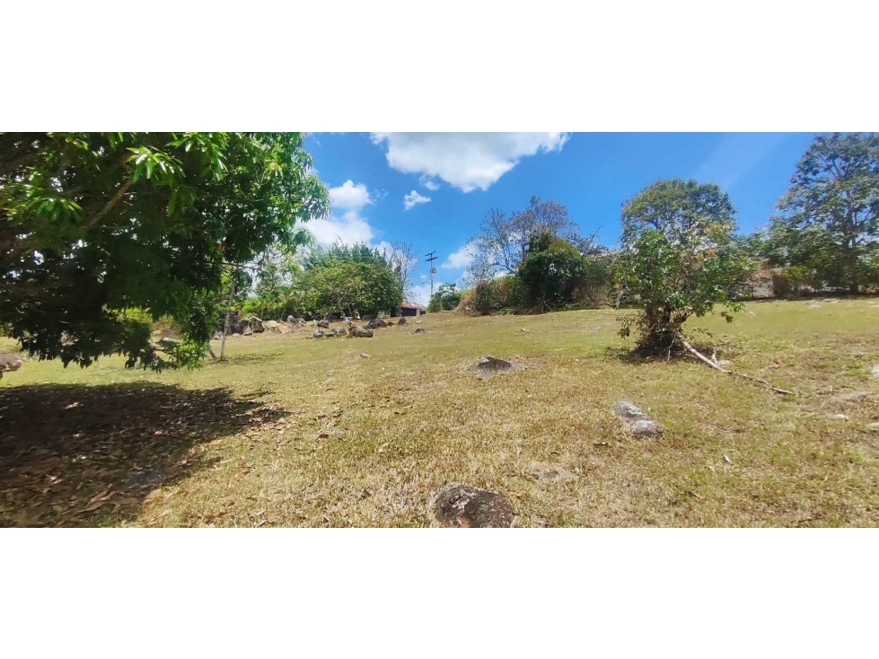 Lote en condominio de 2380 M2 en 490 mill en La Mesa Cund con licencia - 1