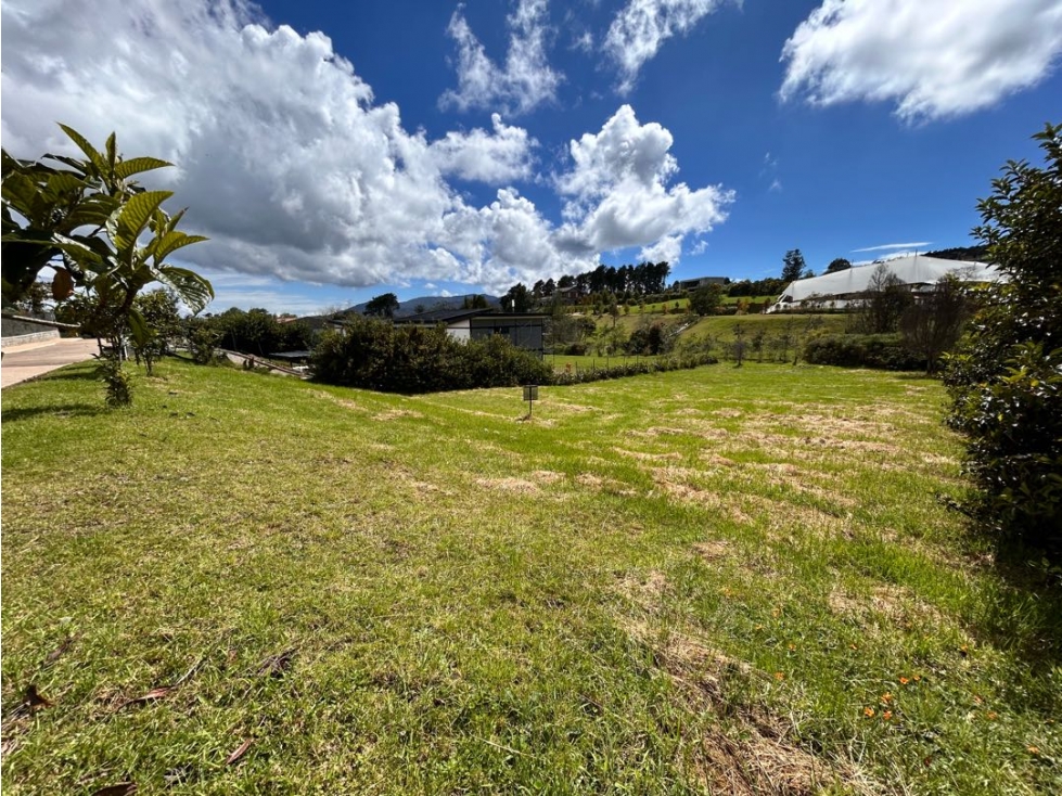 LOTE EN EL ALTO DE LAS PALMAS/ ENVIGADO
