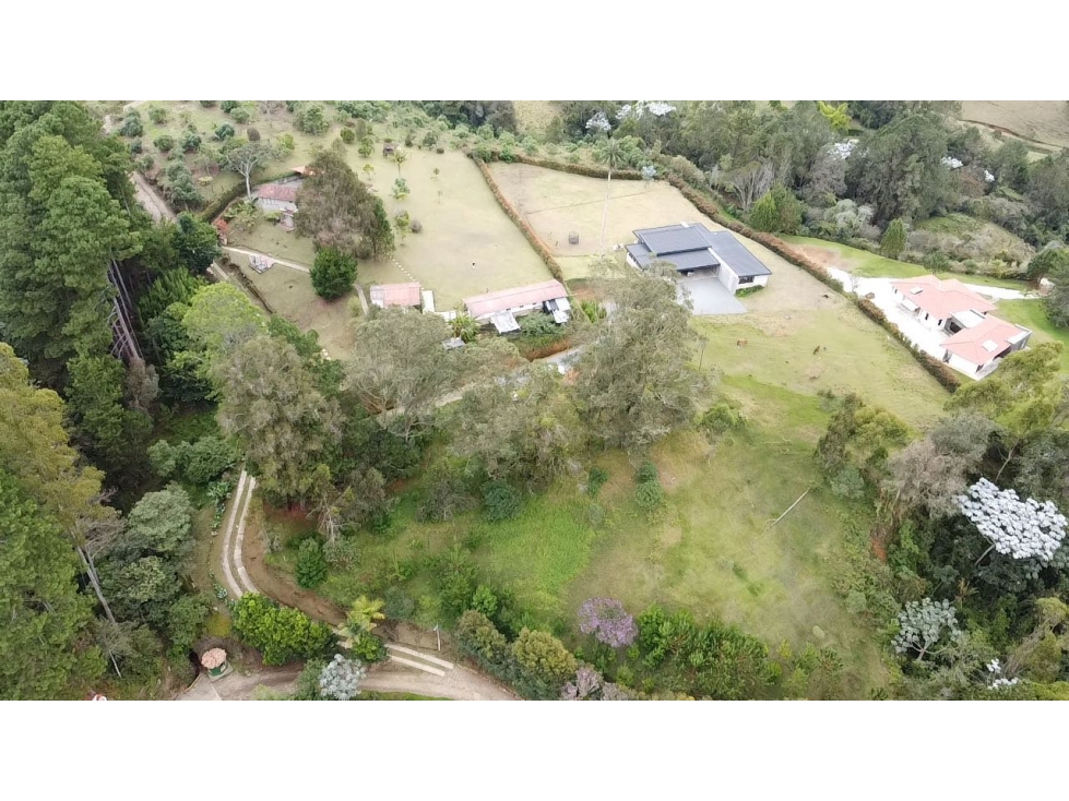 LOTE EN EL RETIRO VEREDA EL PORTENTO ÁREA a 2 km de la vía