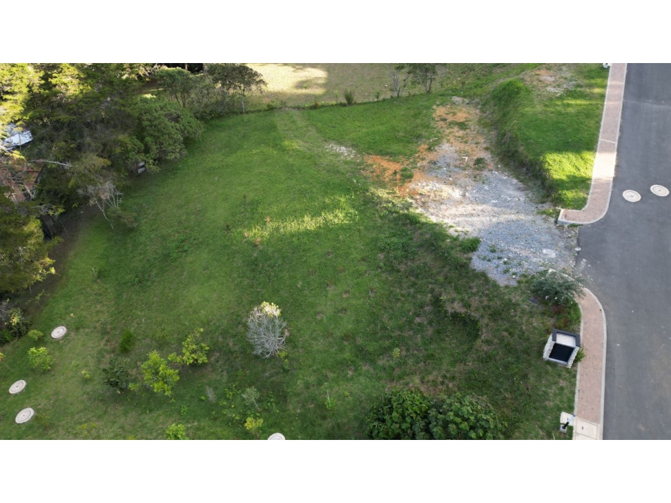 VENTA DE LOTE EN EN ALTO DE LAS PALMAS EN PARCELACIÓN/ ENVIGADO