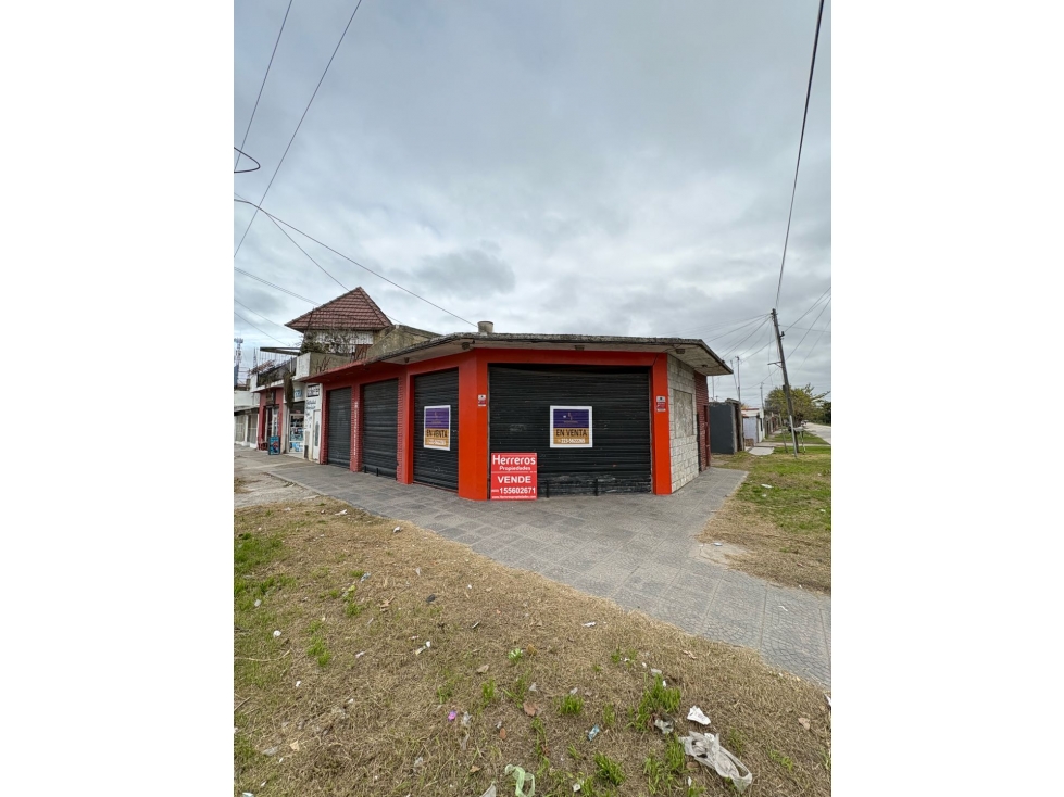 LOTE EN ESQUINA CON CONSTRUCCION--OPORTUNIDAD - 1
