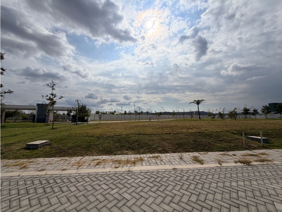 Lote en esquina y rodeado de área verde en Nubia Residencial - 5