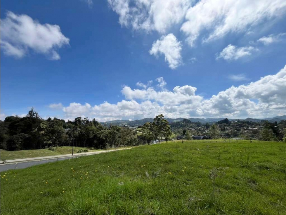 VENTA DE LOTE EN EXCLUSIVA PARCELACIÓN ESCOBERO — foto 3