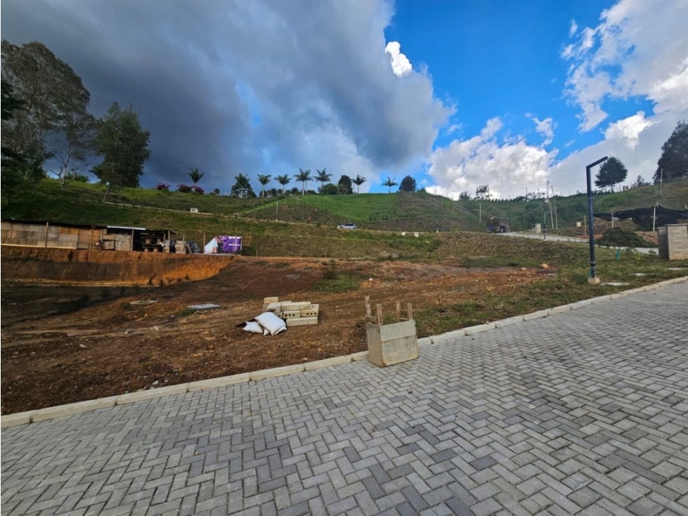 LOTE EN GUARNE. Cerca a Llanogrande y al aeropuerto José Ma. Córdova - 2
