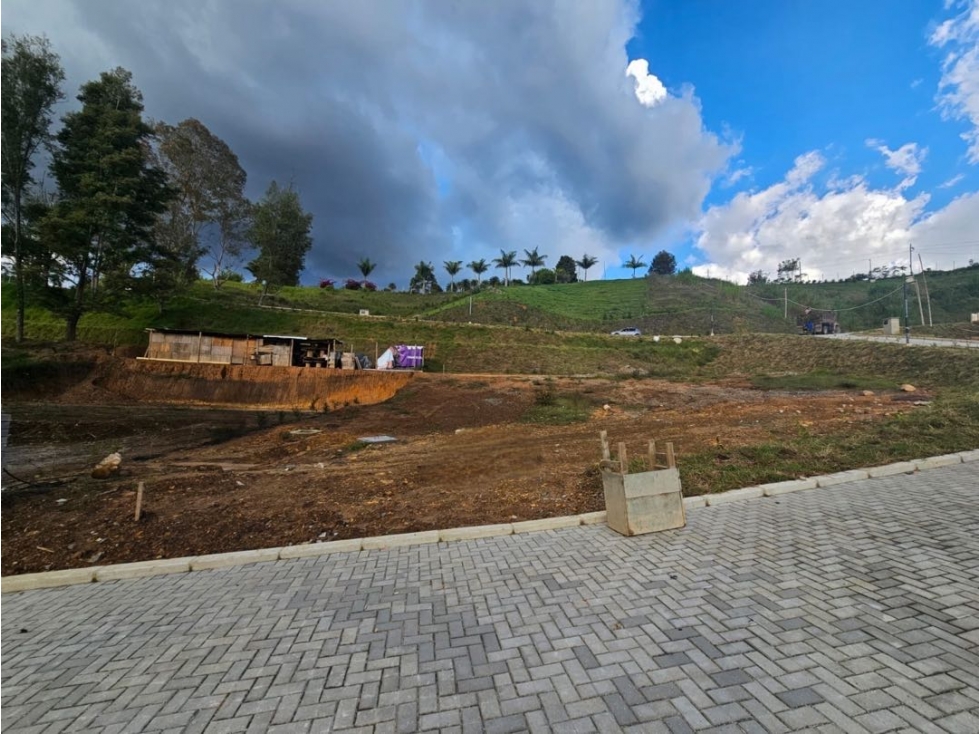 LOTE EN GUARNE. Cerca a Llanogrande y al aeropuerto José Ma. Córdova - 3