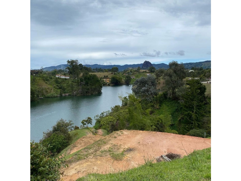 Lote en Guatape en venta con acceso a la Represa! — foto 3