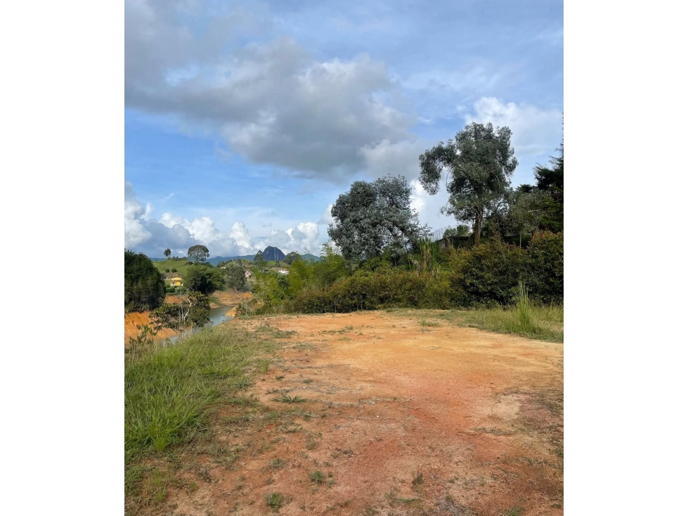 Lote en Guatape en venta con acceso a la Represa! — foto 4