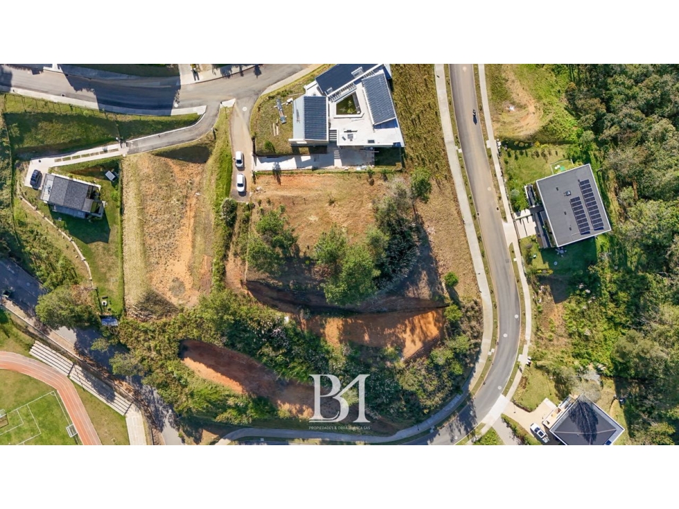 LOTE EN PARCELACIÓN ALTO DEL ESCOBERO ENVIGADO — foto 2