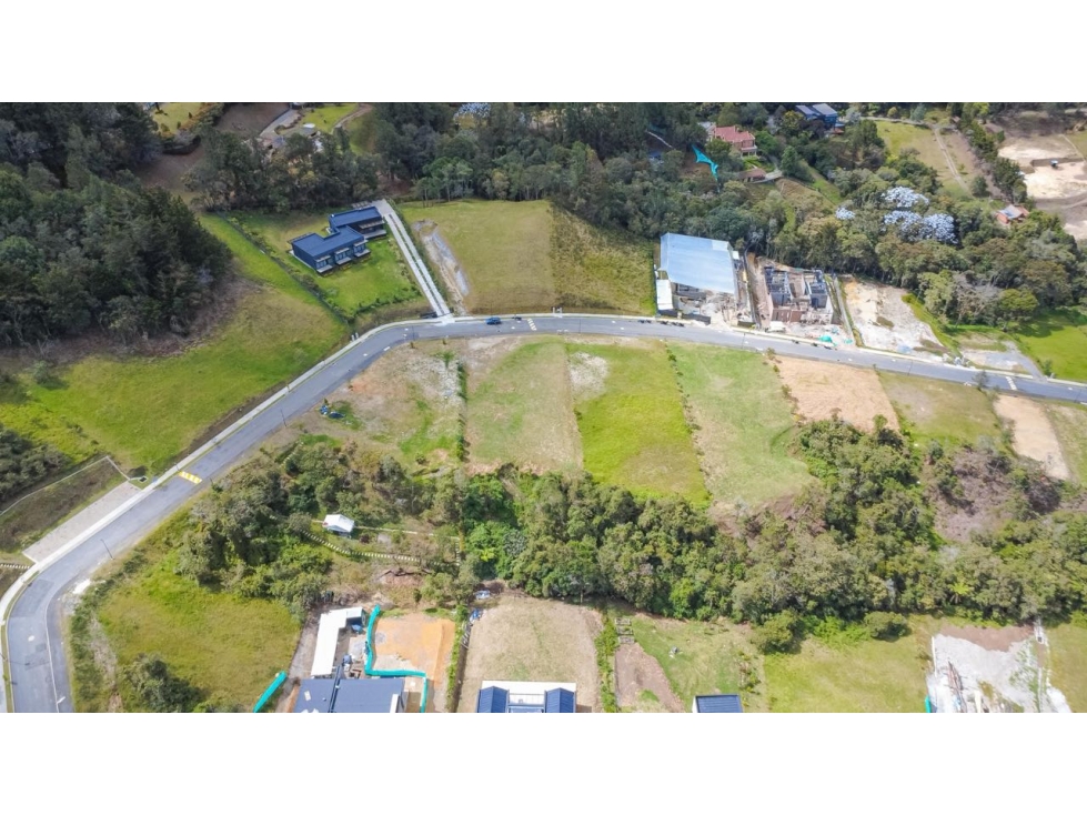 Lote exclusivo en Parcelación Vibra Alto del escobero, Envigado - 2