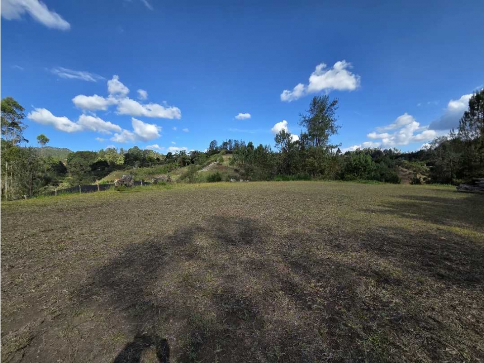 LOTE EN PARCELACIÓN HORIZONTES