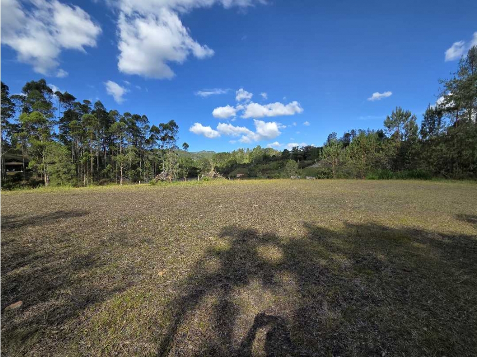 LOTE EN PARCELACIÓN HORIZONTES — foto 2