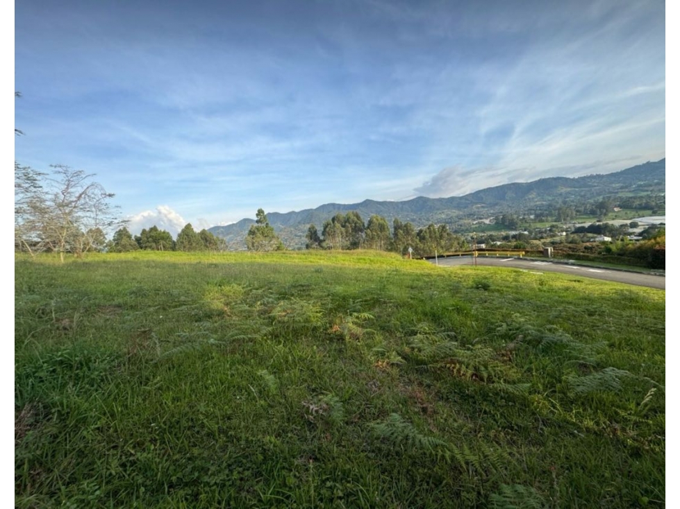Lote en parcelación la ceja