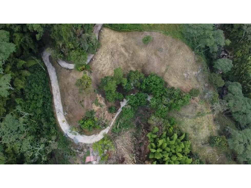 LOTE EN PARCELACION A 5 MIN DE TITIRIBI - 1