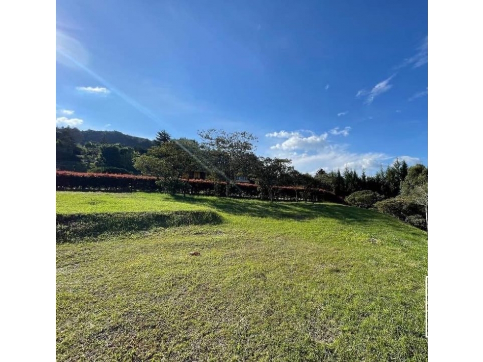 LOTE EN PARCELACION SAJONIA CON EXCELENTE VISTA Y TOPOGRAFÍA — foto 2