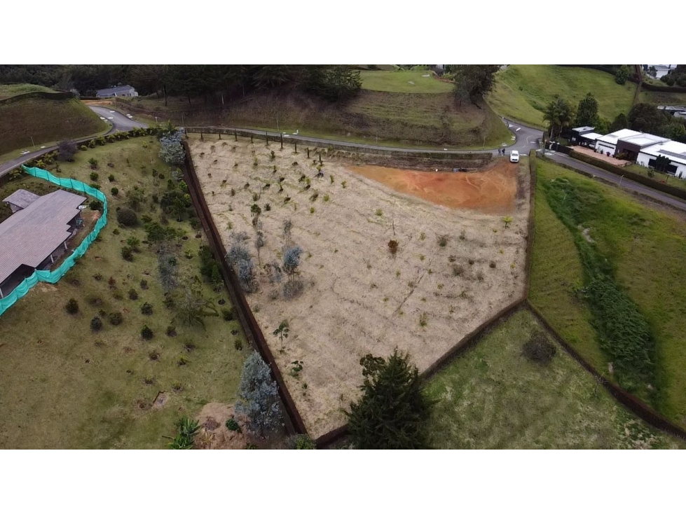 Lote en Parcelacion vía san Antonio la ceja con excelente ubicación — foto 4