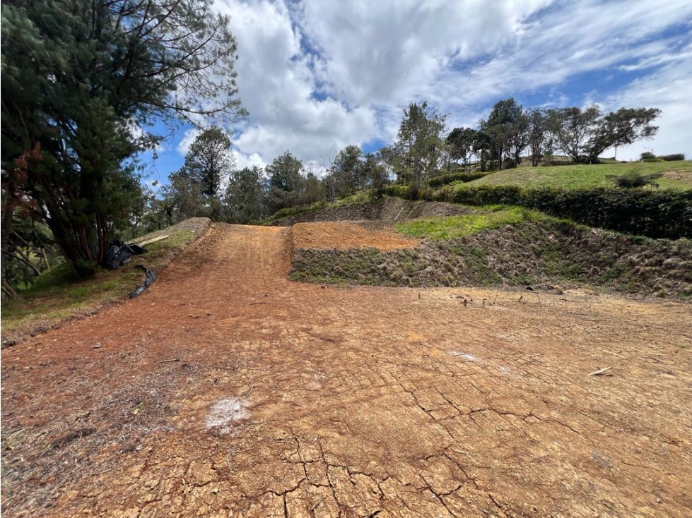 Lote en Rionegro-vía san Antonio la ceja-unidad cerrada — foto 2