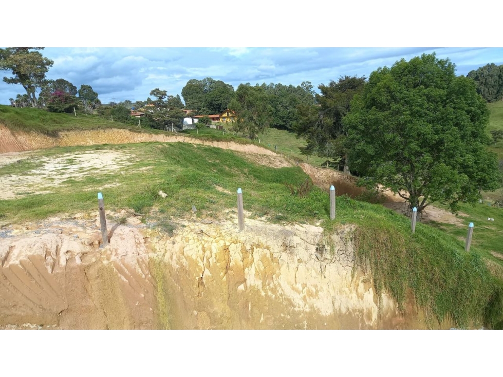 LOTE EN SAN PEDRO DE 1800 METROS