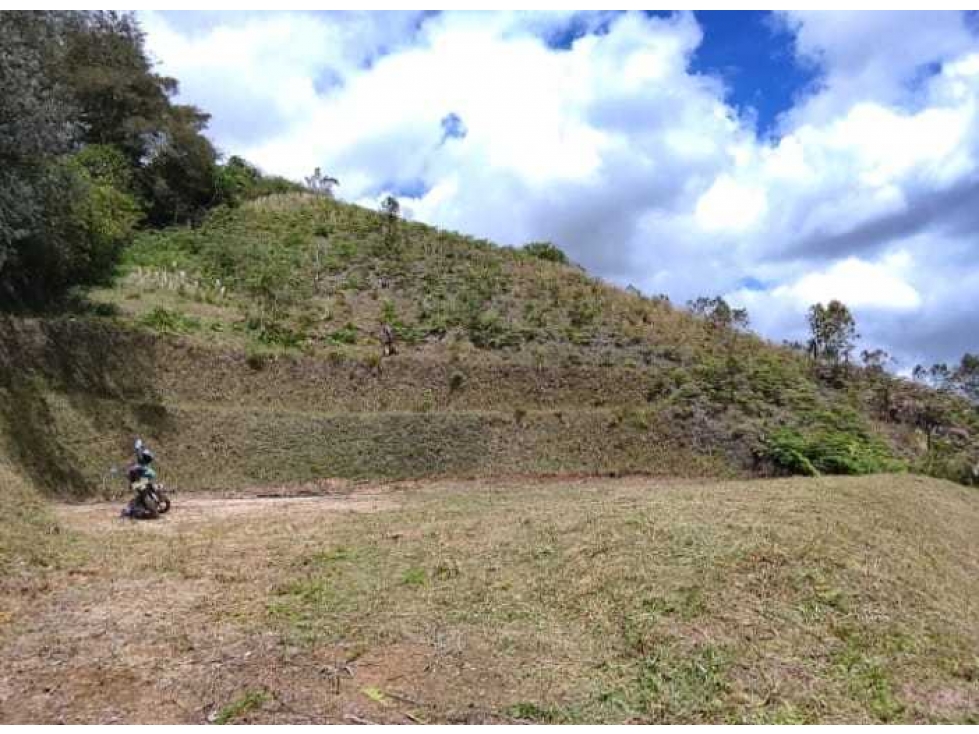 Lote en San Vicente. Parcelación abierta. Vista Panorámica.