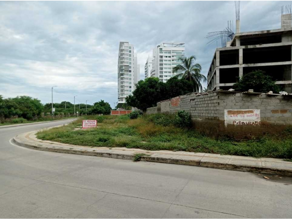 Lote en tercera linea de mar de 1400m2 playa salguero