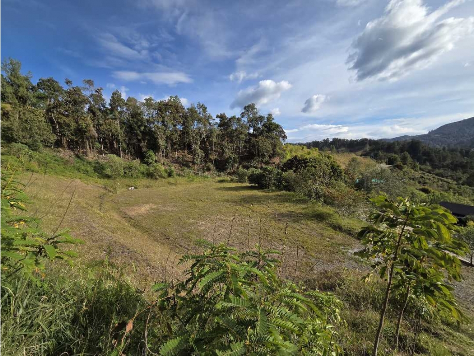 LOTE EN UNIDAD CERRADA
