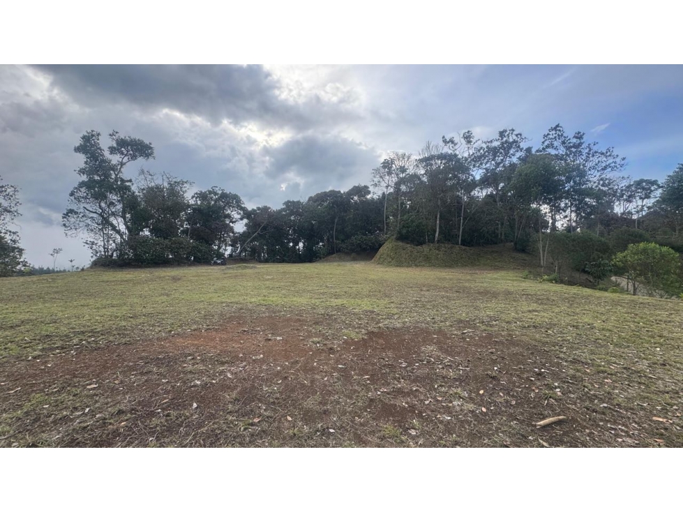 Lote en unidad cerrada en el retiro sector de alta valorización — foto 4