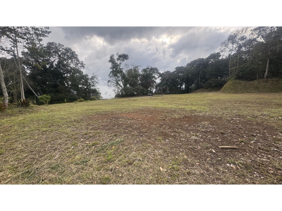 Lote en unidad cerrada en el retiro sector de alta valorización — foto 6