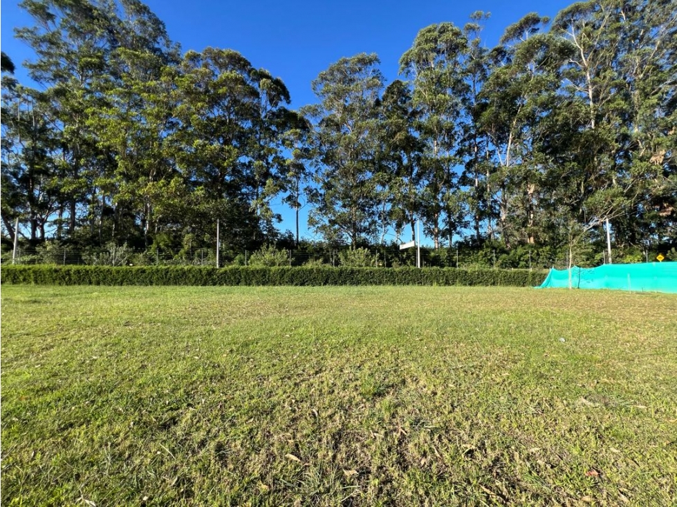 LOTE EN UNIDAD CERRADA CERCA AL CLUB DE LLANOGRANDE — foto 5