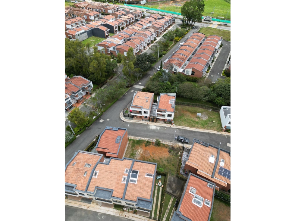 Lote en Urbanización abierta La Ceja — foto 5