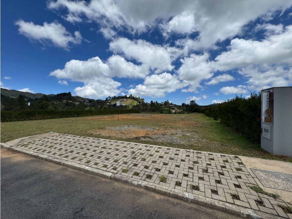 Lote en venta Alto de las Palmas
