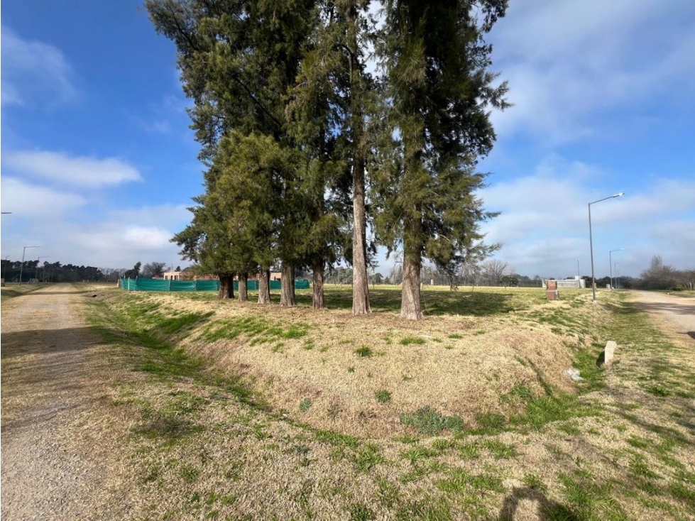 LOTE EN VENTA. Altos de Luján - 2