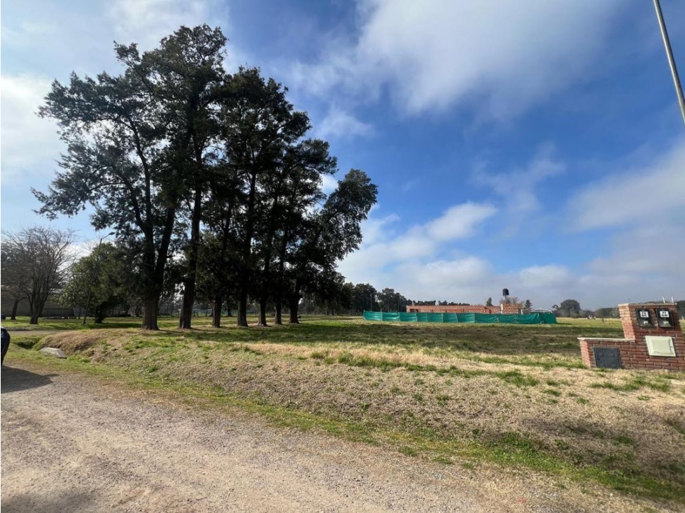 LOTE EN VENTA. Altos de Luján - 4