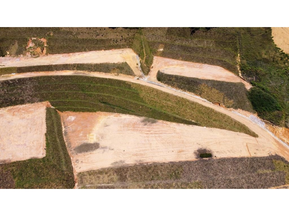 Lote en venta cerca al aeropuerto José Maria Córdoba — foto 3