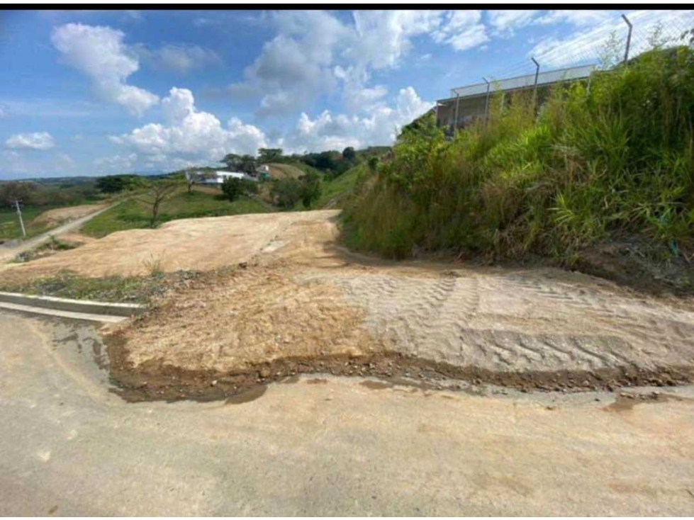 LOTE EN VENTA CONDOMINIO EN CERRITOS — foto 6