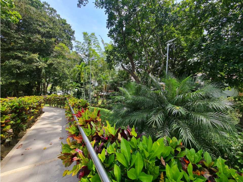 EXCLUSIVO LOTE EN VENTA CONDOMINIO TERRAZAS DE MENZULY - 2