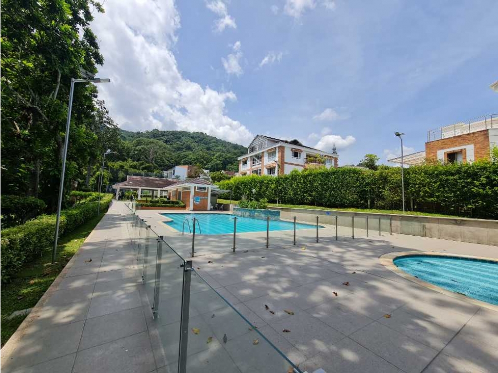 EXCLUSIVO LOTE EN VENTA CONDOMINIO TERRAZAS DE MENZULY - 3