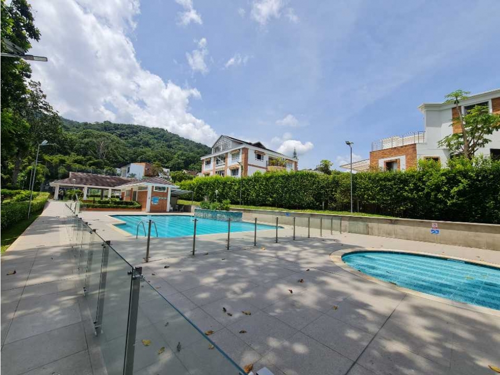EXCLUSIVO LOTE EN VENTA CONDOMINIO TERRAZAS DE MENZULY - 4