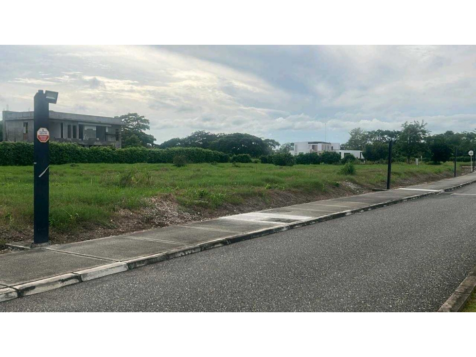 LOTE EN VENTA EN CONJUNTO BALMORAL — foto 3