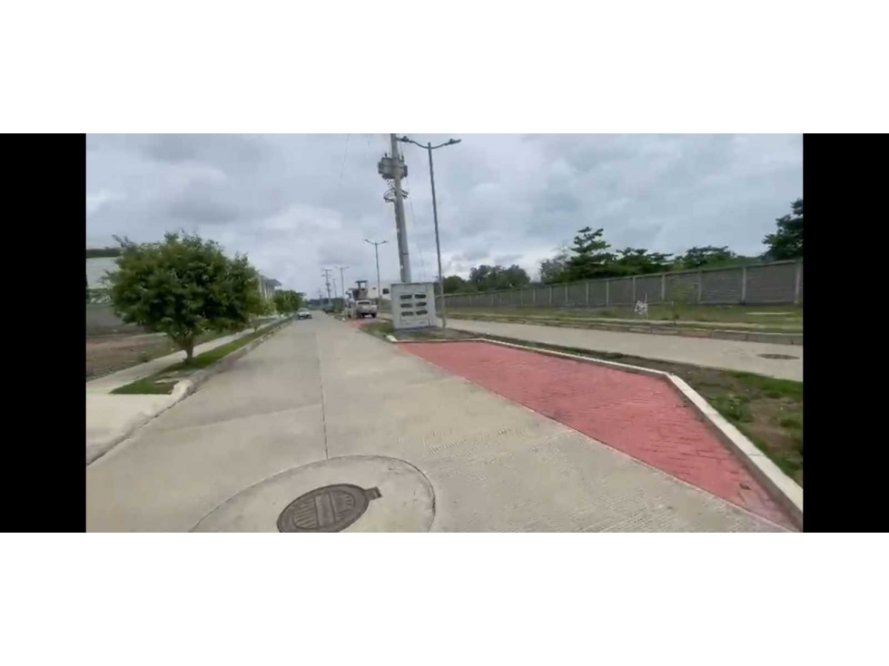 LOTE EN VENTA en conjunto cerrado Picacho de montería
