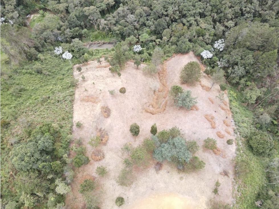 LOTE EN VENTA EN EL RETIRO - 1
