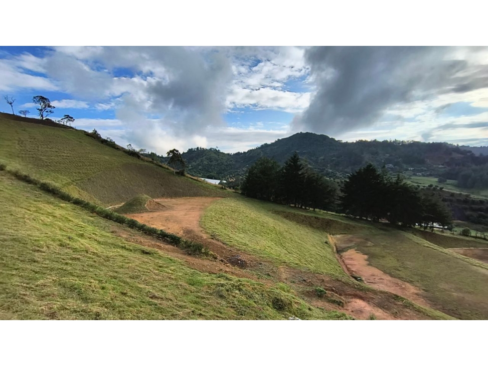 LOTE EN VENTA EN EL RETIRO EXCLUSIVO SECTOR PANTANILLO