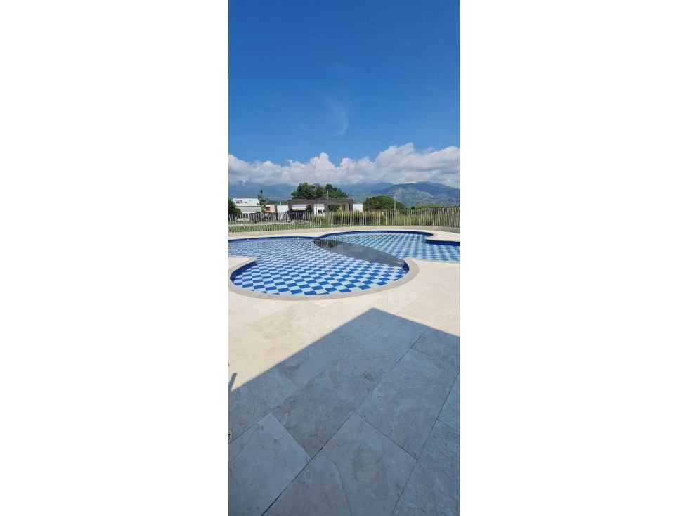Lote en Venta en Fontana de las Mercedes sector de Alfaguara - 3
