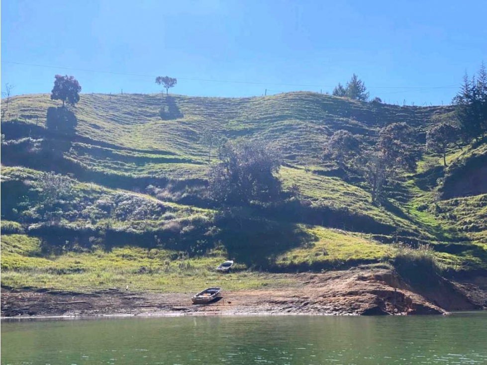 LOTE EN VENTA EN GUATAPE ANTIOQUIA — foto 2