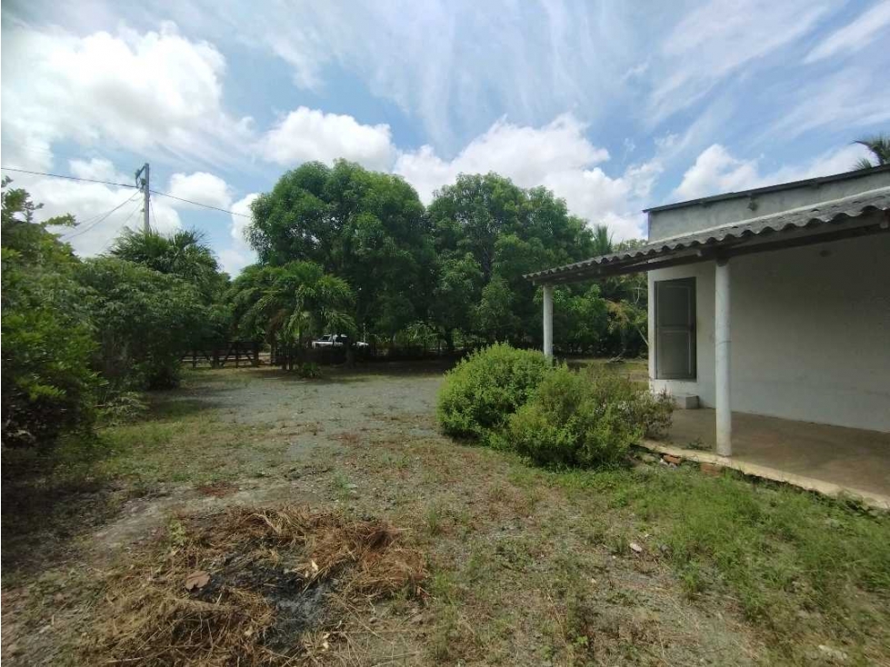LOTE EN VENTA EN JARAQUIEL SOBRE LA VIA PAVIMENTADA — foto 3